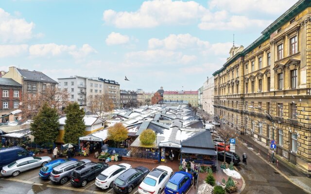 Picturesque Apartment Krakow by Renters