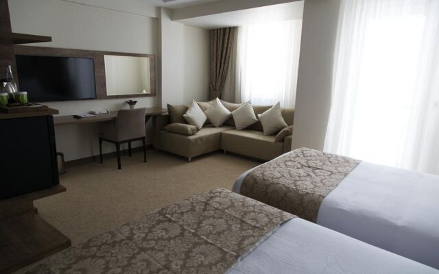 La Vie Suite Hotel
