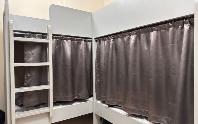 Bollywood Beach Hostel