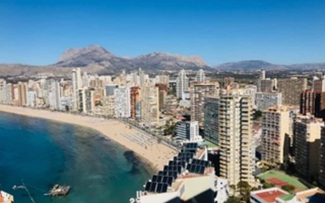 Apartment with One Bedroom in Benidorm, with Pool Access, Enclosed Garden And Wifi - 100 M From the Beach