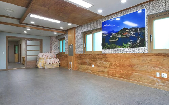 Yeosu Junghyun Pension