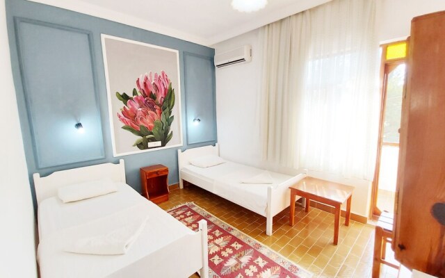 Zeybek 2 Pension & Apart