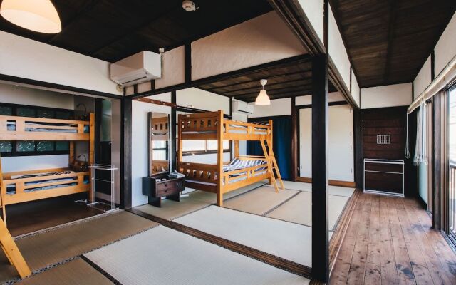 Hostel Dockhouse