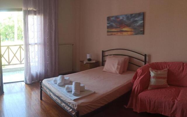 FAMILY'S HOUSE Near The Beach