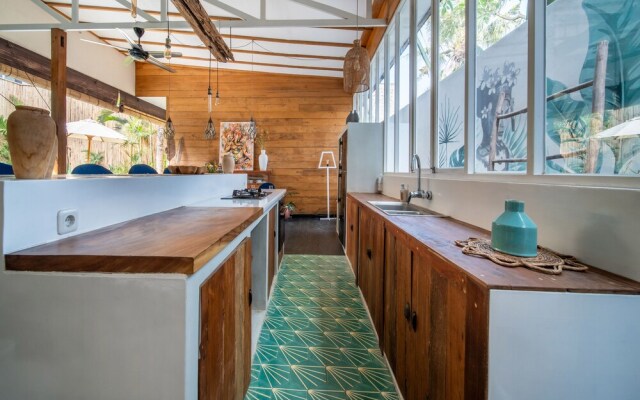 Splendid Villa Shakti Canggu Boho Chic 3bd & Pool