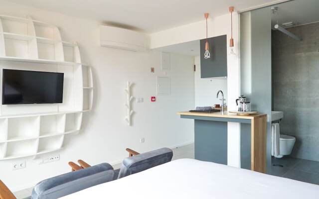 7 Gaia Roaster Apartments