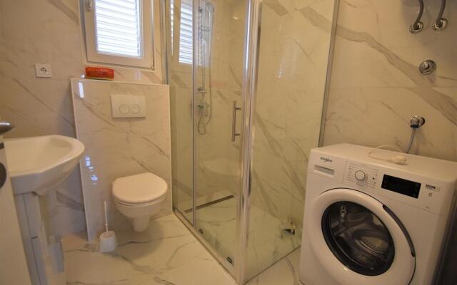 Branka - 80 m From Beach - H