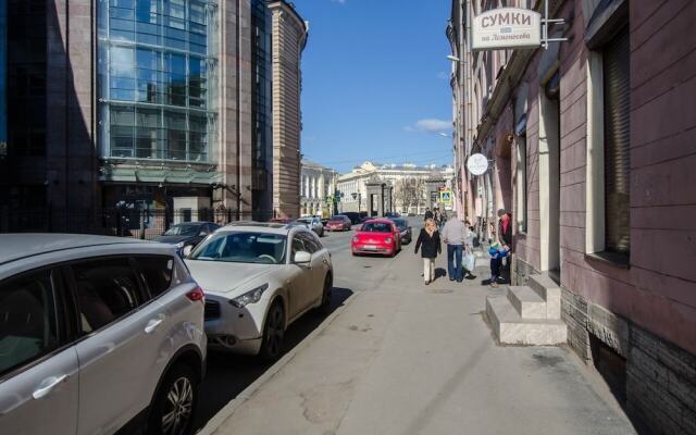 Apartments on Lomonosov