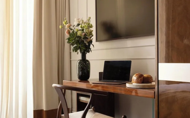 Palais Bourbon Hotel - Room 43- 2P - Invalides