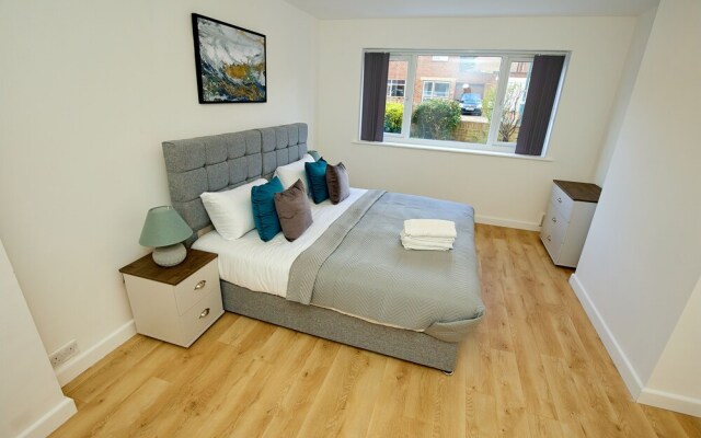 Charming 5-bedroom House in the Heart of Bexley