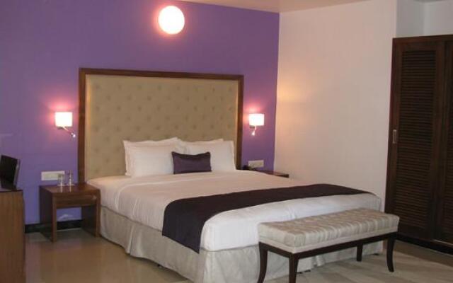 Silver Sands Hide Away