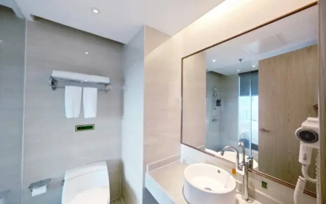 Vienna 3 Best Hotel(South Zhongshan District)