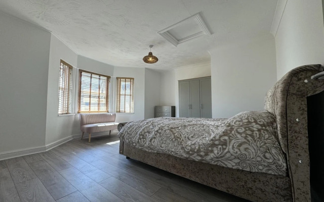 Purbeck Inn Apartment in Bournemouth Town Centre