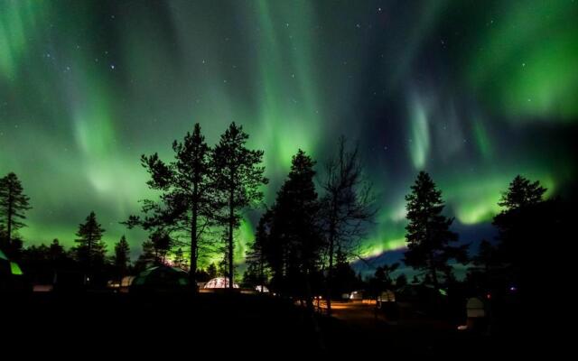 Kakslauttanen Arctic Resort