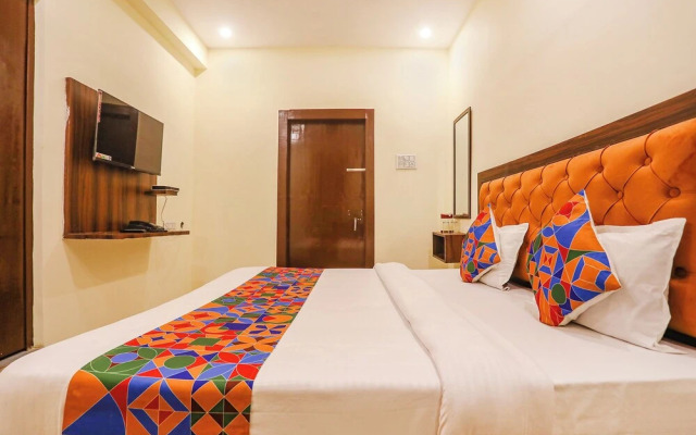 Fabhotel Standard Inn