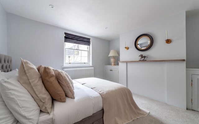 The New Cross Premier Room