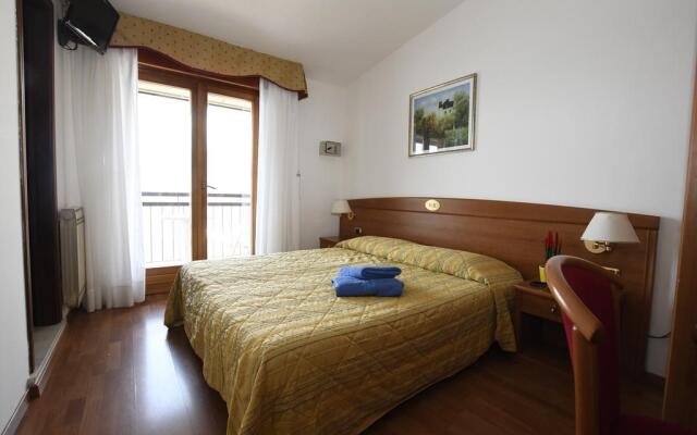 Beach Hotel Rosa