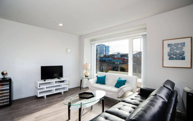 Pelicanstay in Stadium District