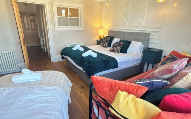 No. 1 High Street - Boutique Rooms