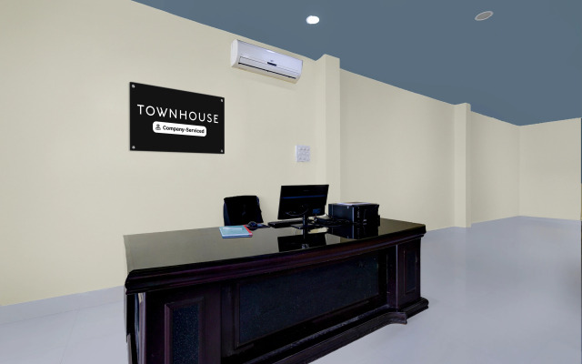 Super Townhouse Cherlapally Bus Terminal Formerly Hotel Chakripuram