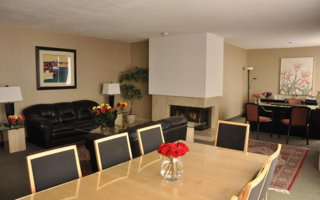 Cartier Place Suite Hotel