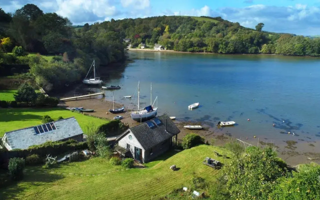 Water Edge House Boathouse