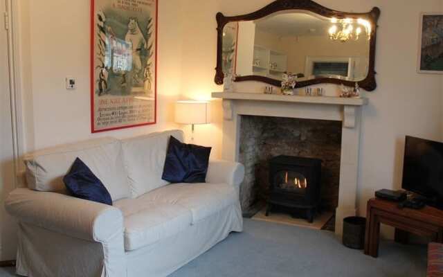 Horsebrook House Apartment
