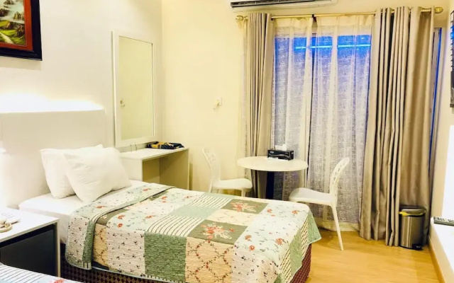 Al Ahrar Hotel