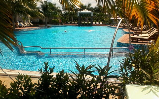 Tiffany Hotel Residence