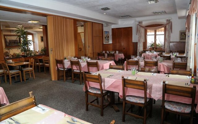 Hotel Adler