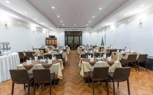 Seven Gardens Hotel