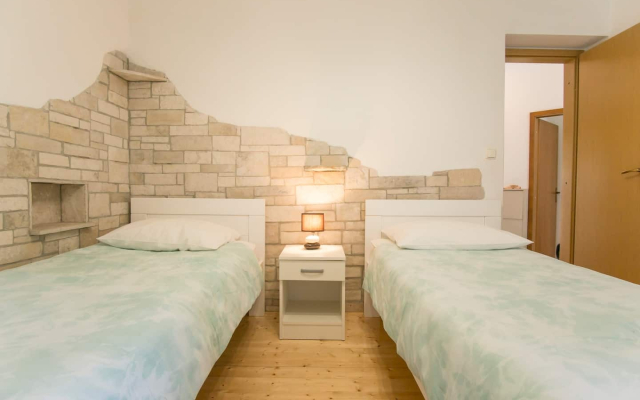 Apartment Marinko - with pool : A Kuca Barban, Istria