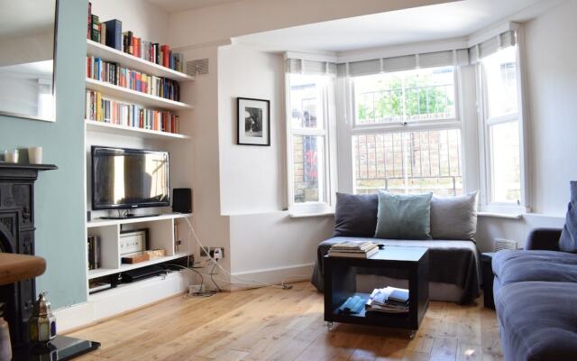 1 Bedroom Flat In Lower Clapton, Hackney