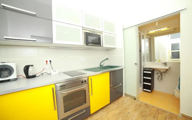 Flat On Andrássy Avenue