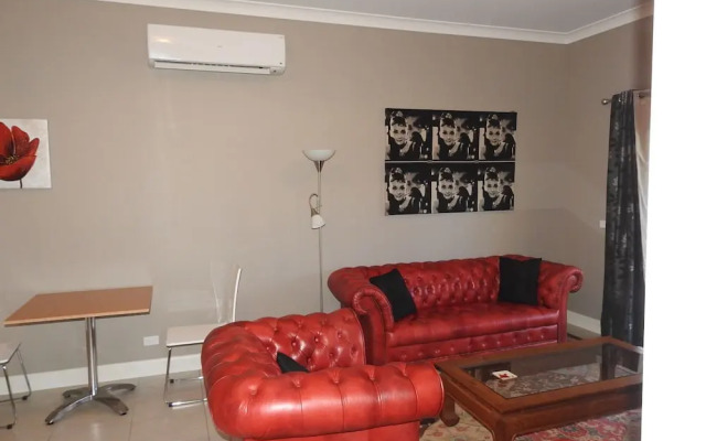 Barkly Suites Apartments