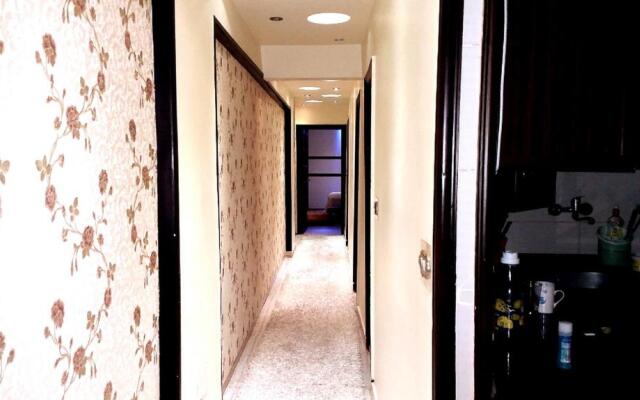 Private Room In Apartment with Sea View