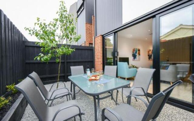 BOUTIQUE STAYS - Murrumbeena Place 2