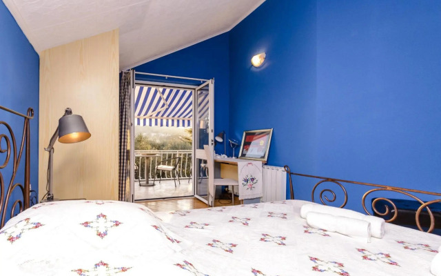 Villa Piano - Four Bedroom Villa With Terrace and Swimming Pool