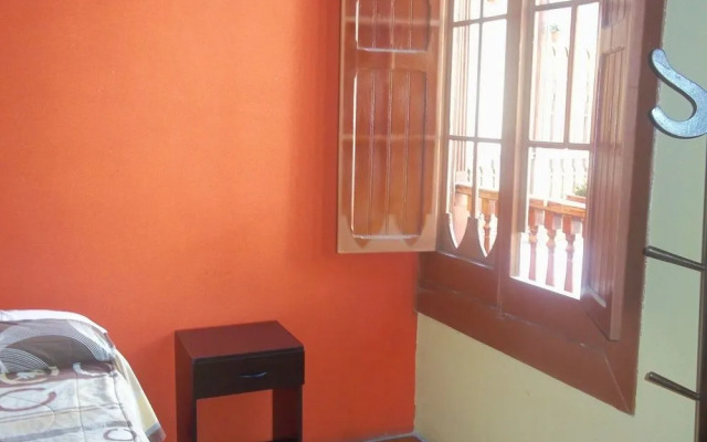 Mango Hostel Bed & Breakfast