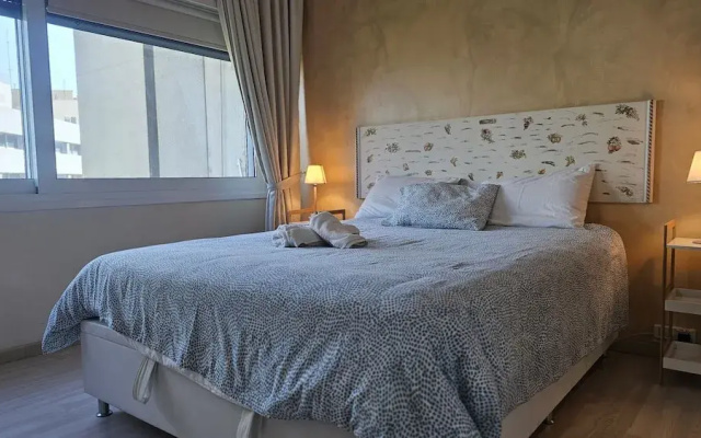 116 NIC 302a - Stay Fantasia Central Suite