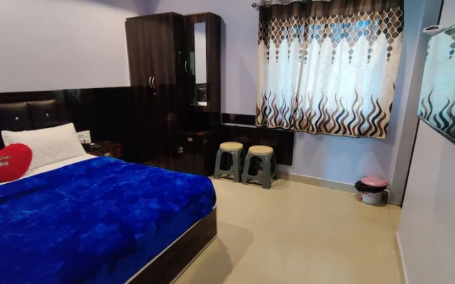 Rose garden enclave for families