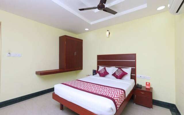 OYO 15558 Sri Sai Nivas Inn