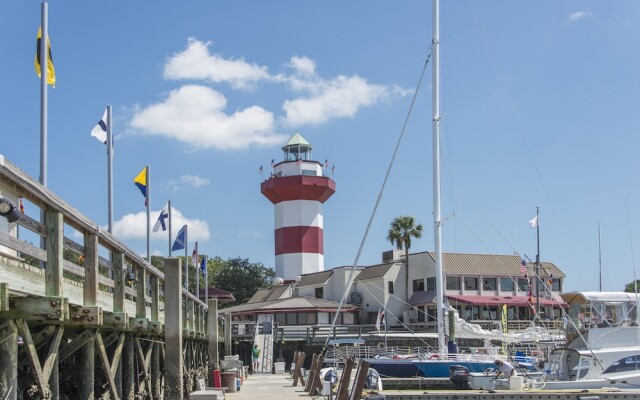 Yacht Club 7536 by Vtrips