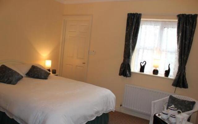 Arch Guesthouse