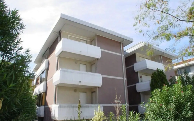 Sunny Beachside Apartment in Grado