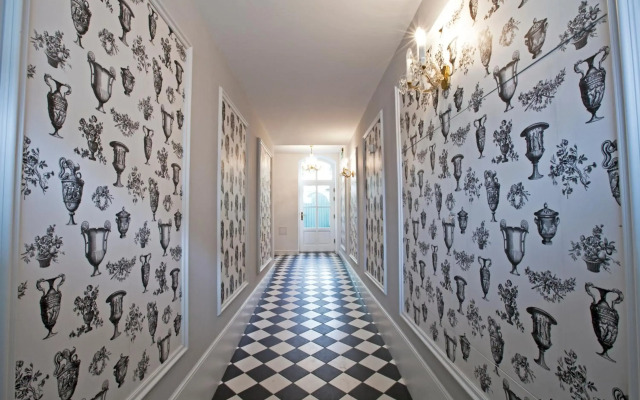 Crystal Suites Chez Helena