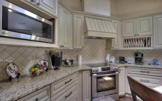 Running Bear #3375 3 Bedroom Cabin