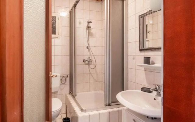 Holiday Home for Groups in Kinheim