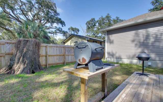 Downtown Pensacola Vacation Rental w/ Yard!