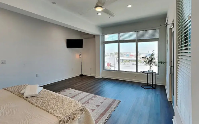 Boardwalk Pent House by Carolina Retreats